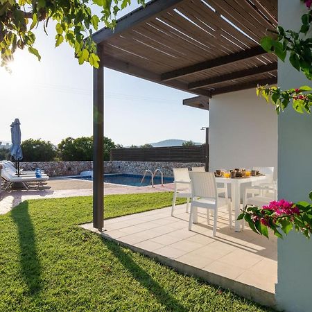Next To Haraki Beach , Taverns Bars & 10 To Lindos Exterior photo