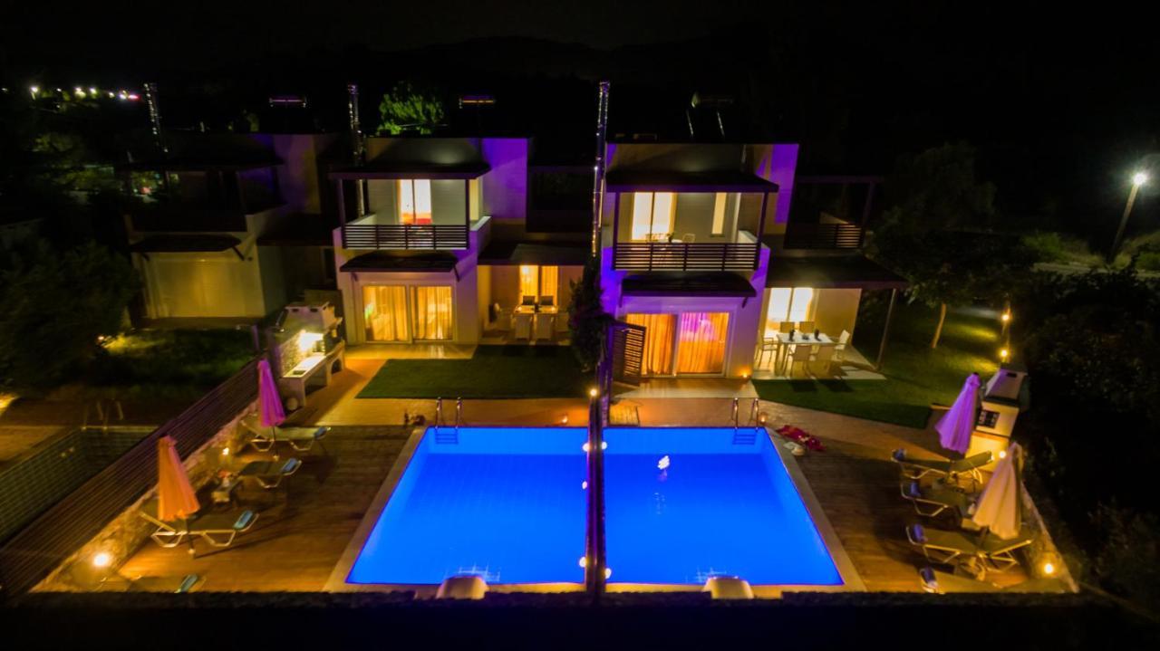 Next To Haraki Beach , Taverns Bars & 10 To Lindos Exterior photo