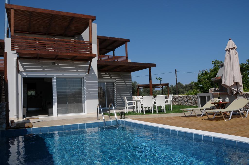 Next To Haraki Beach , Taverns Bars & 10 To Lindos Room photo